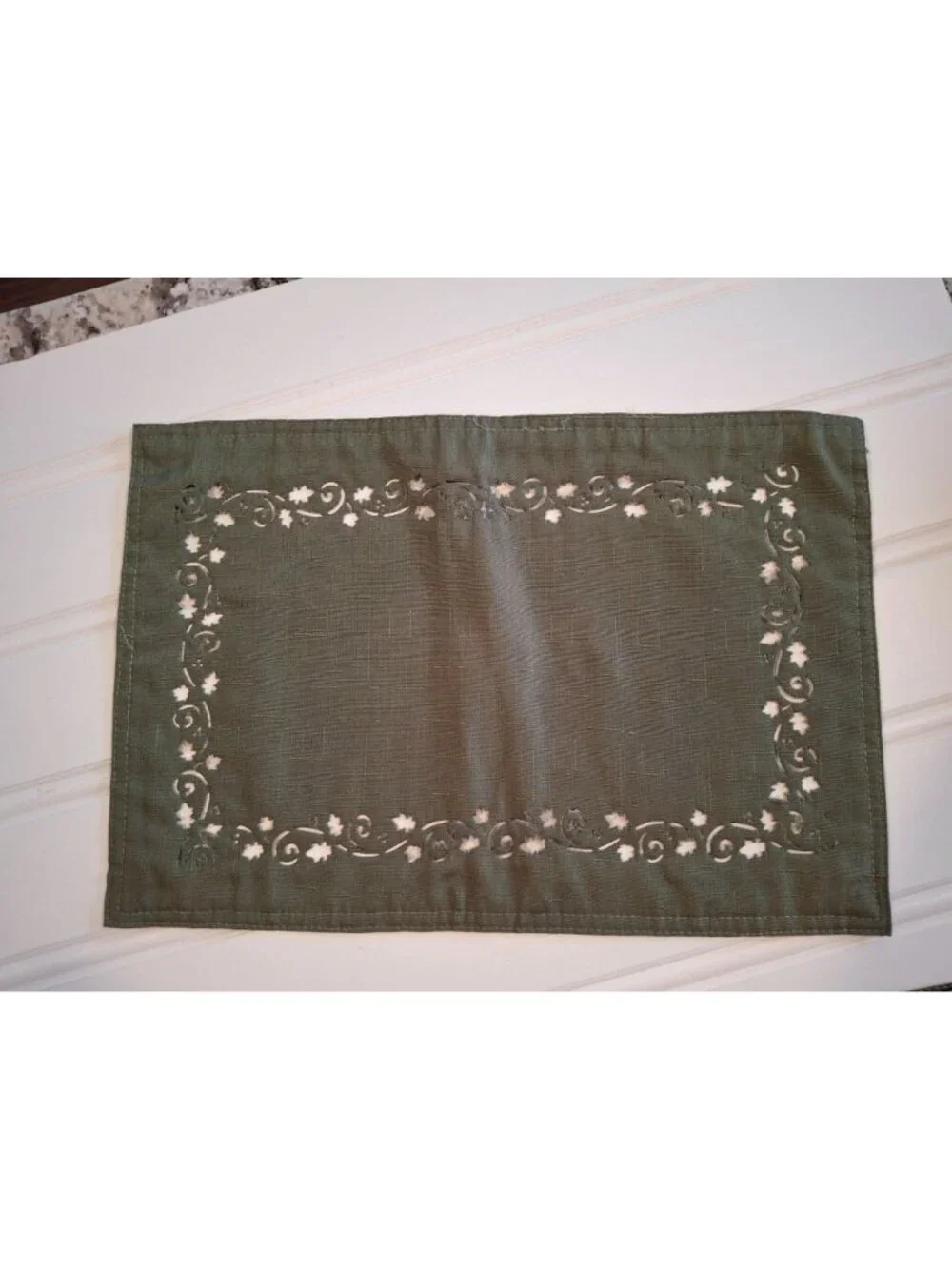 Vintage Sage Green Cutwork Placemats Set of 4 Leaf Vine Farmhouse Cottage